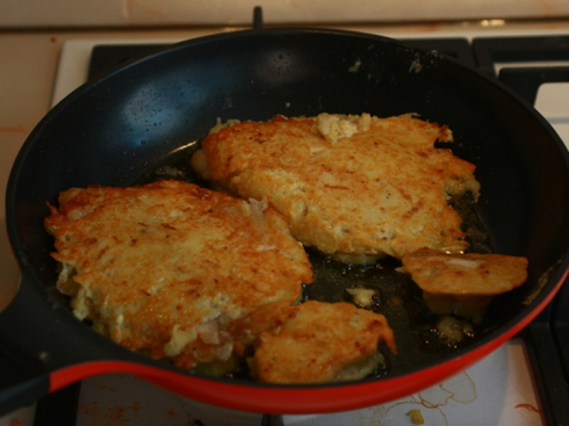 Филе тилапии жаренное в картофельной панировке, рецепт с фото