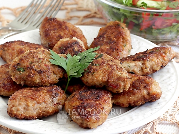Котлеты из свинины и говядины с овощами, рецепт с фото