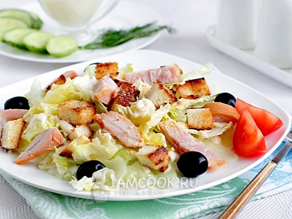 Салат «Цезарь» с копченой курицей, рецепт с фото
