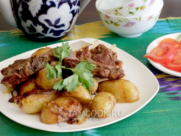Бараньи ребрышки с молодым картофелем в казане, рецепт с фото