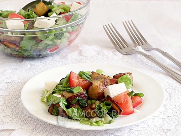 Жареные баклажаны с помидорами и зеленью, рецепт с фото