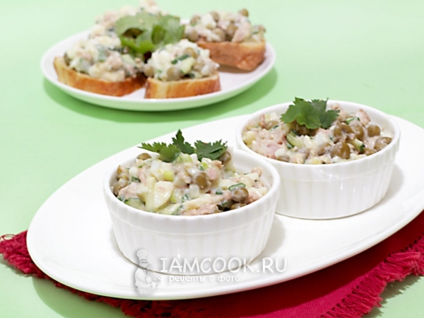 Салат с тунцом и зеленым горошком, рецепт с фото