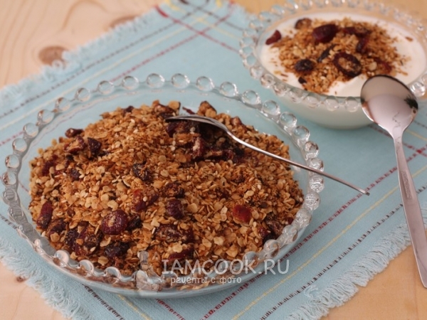 Мюсли запеченные с клюквой, рецепт с фото