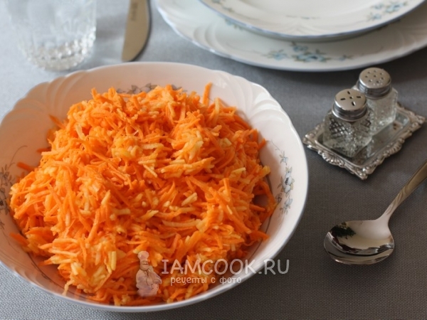 Салат с морковью, яблоком и хреном, рецепт с фото