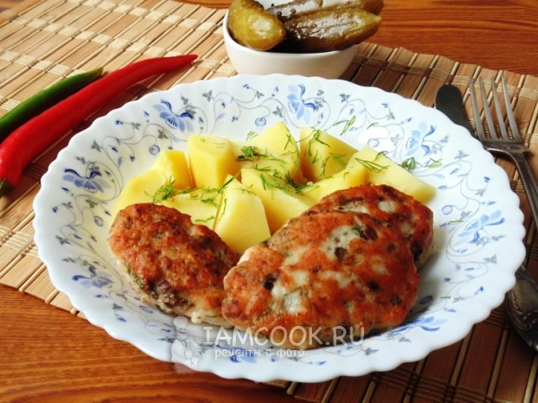 Котлеты из индейки с грибами и укропом, рецепт с фото