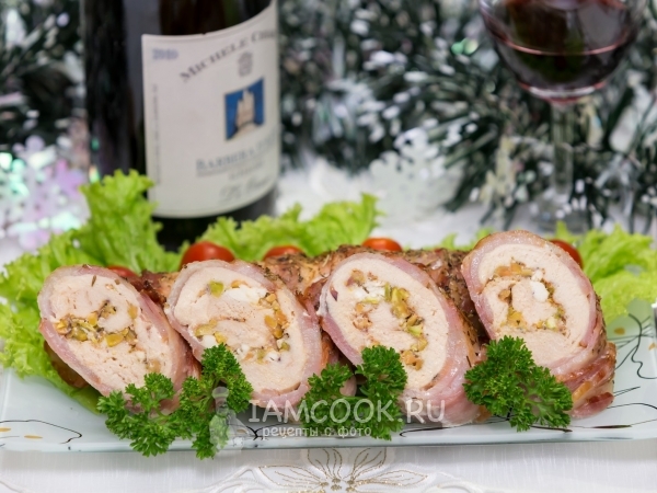 Куриные рулетики с сыром фета и фисташками, рецепт с фото