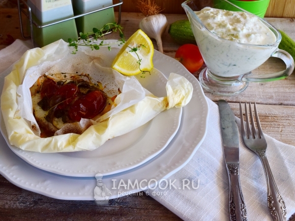 Рыбный стейк на подушке из овощей в пергаменте, рецепт с фото