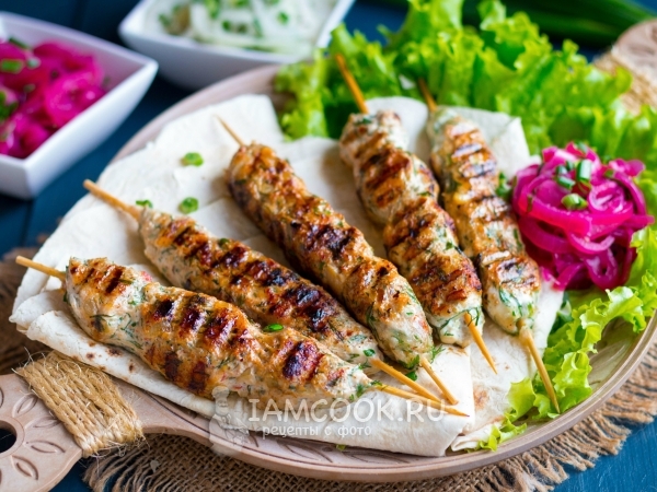 Люля-кебаб из курицы, рецепт с фото