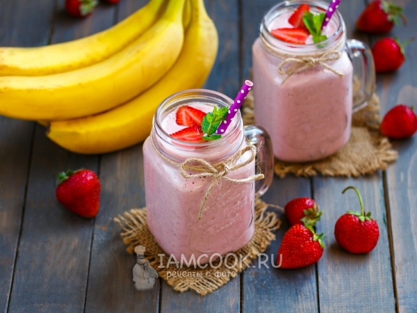 Клубнично-банановый смузи, рецепт с фото