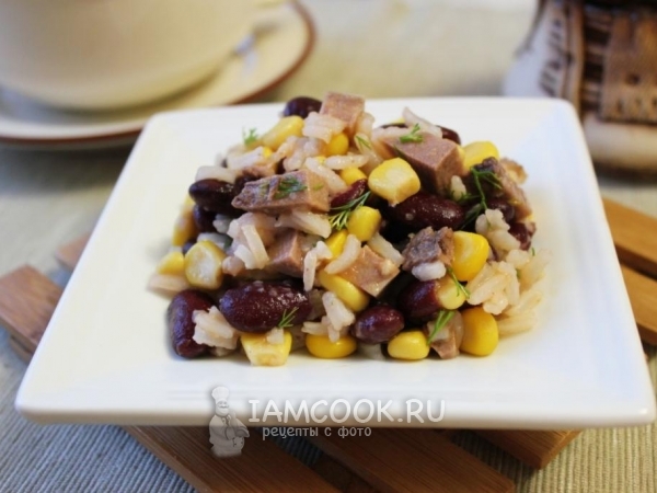 Салат мясной с рисом и кукурузой, рецепт с фото