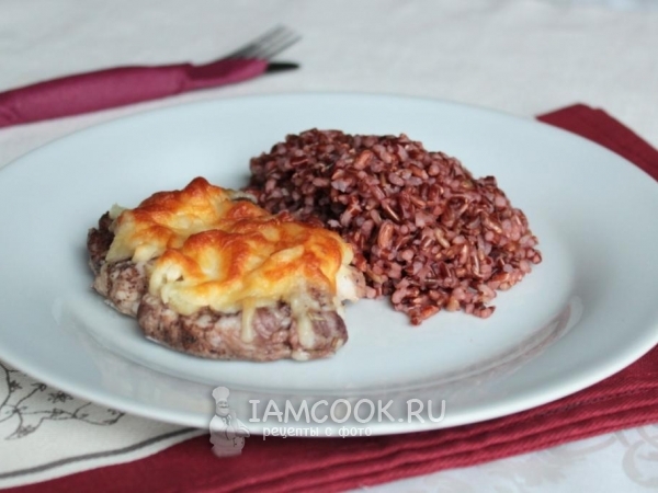 Свинина под ананасом, запеченная с сыром, рецепт с фото