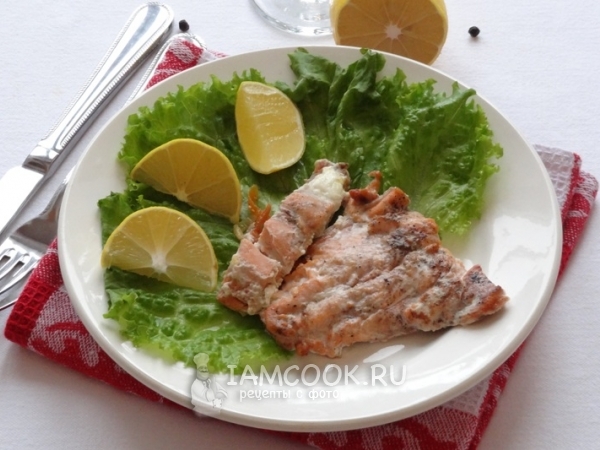 Горбуша, запеченная с овощами, рецепт с фото