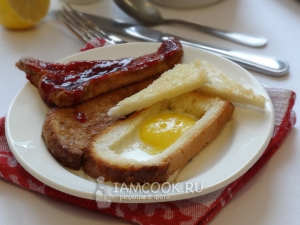 Яичница по-бирмингемски и чайные тосты, рецепт с фото