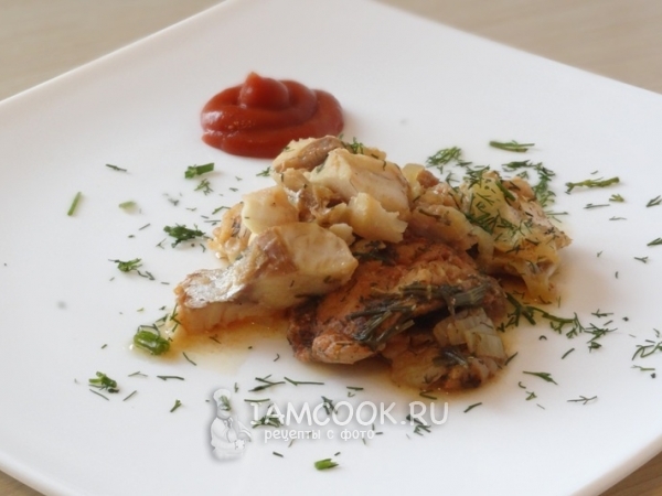 Треска тушеная с луком, рецепт с фото