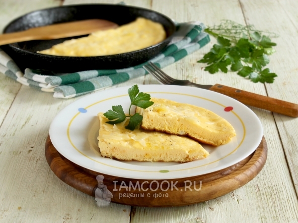 Омлет на сметане на сковороде, рецепт с фото